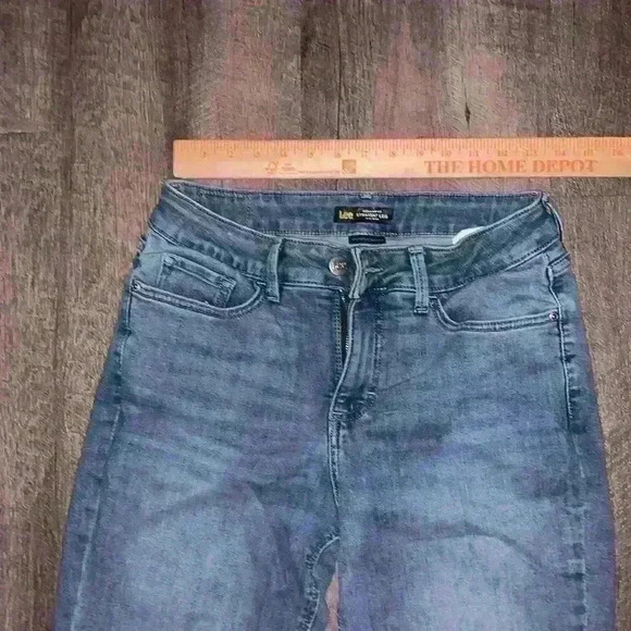 Lee straight leg jeans size 8 - Picture 3 of 7